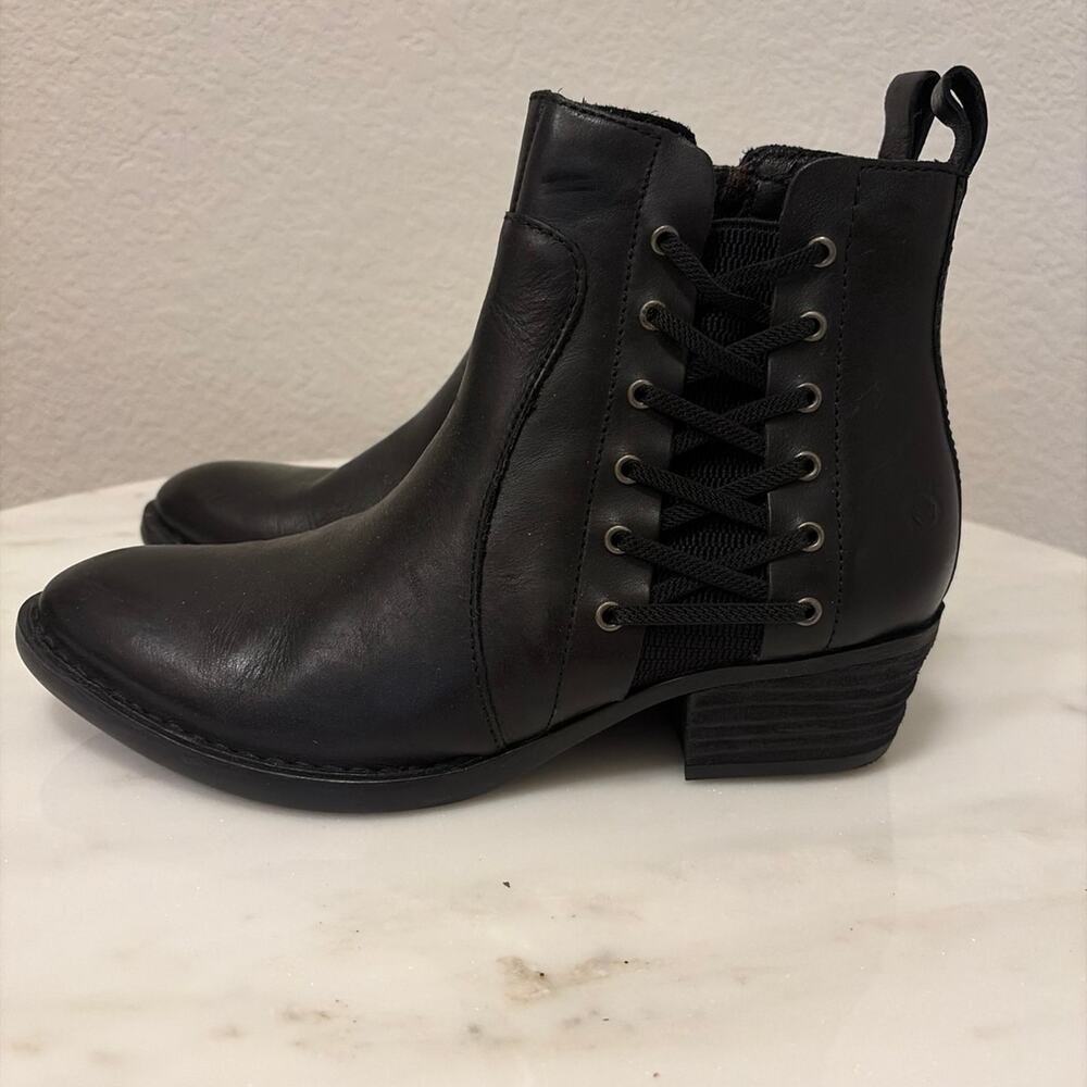 Born Dayle Black Leather Crisscross Ankle Boots